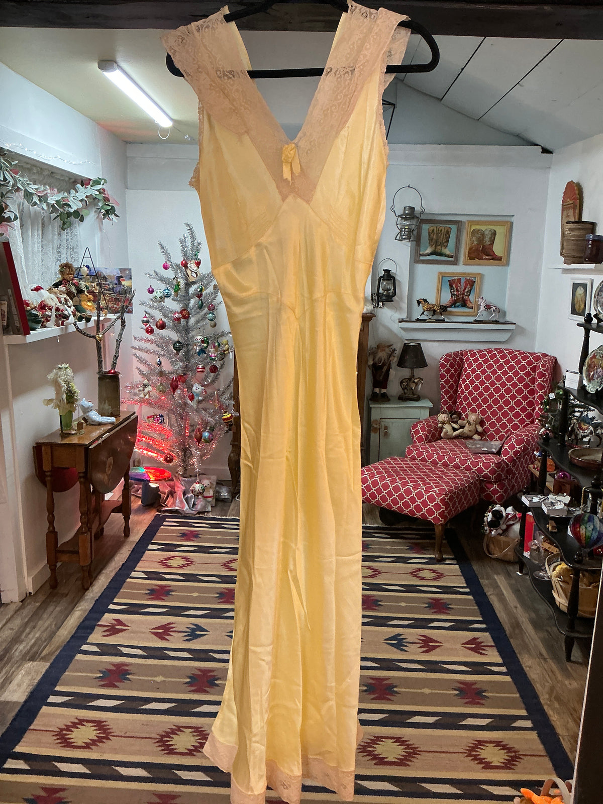 1940’s Yellow night gown small
