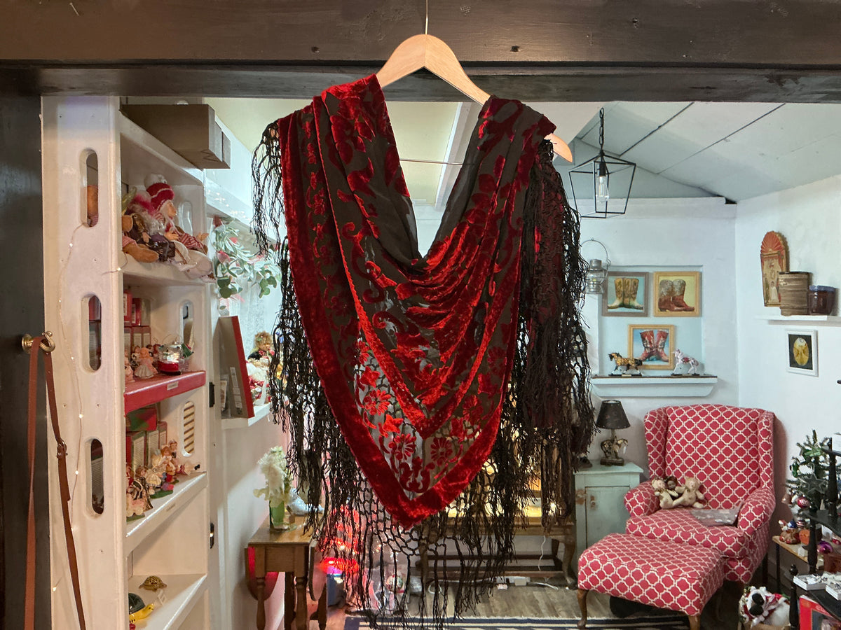 Mexican Red-Black Shawl